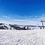 Urban & Florian-6 By Interhome דירה Zirkitz